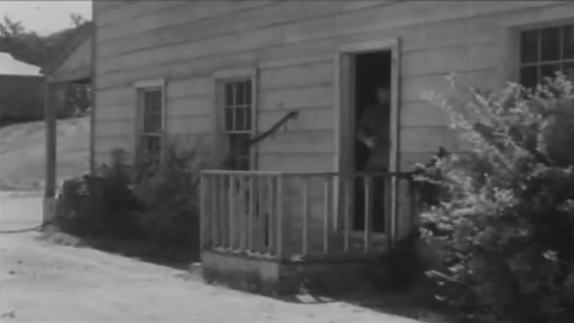 B-Western Theater: Wyoming Bandit (1949 - Allan Rocky Layne)