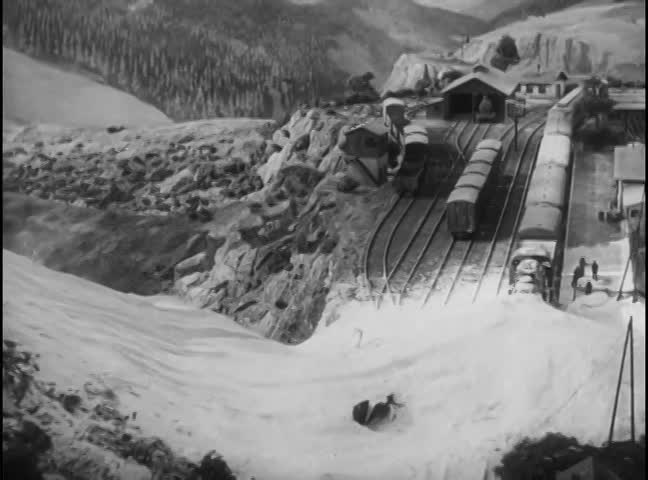 AT Classic: The Lady Vanishes (1938)