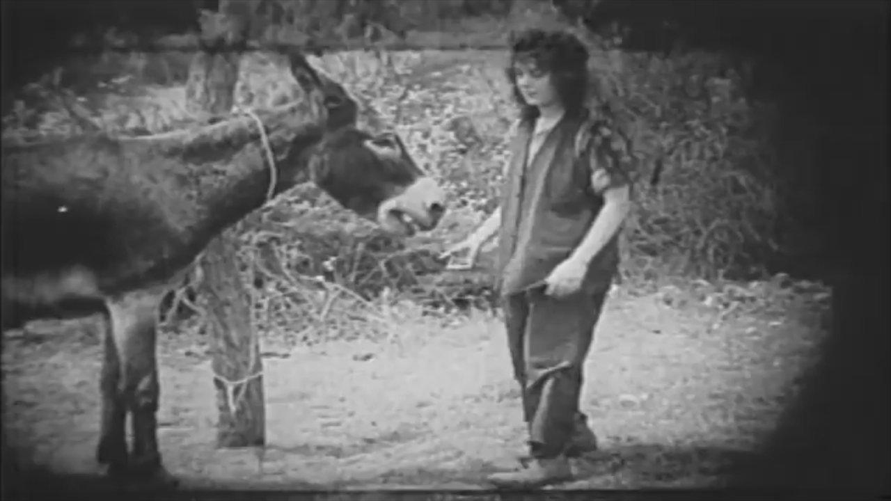 Silent Night: Mickey (1918)
